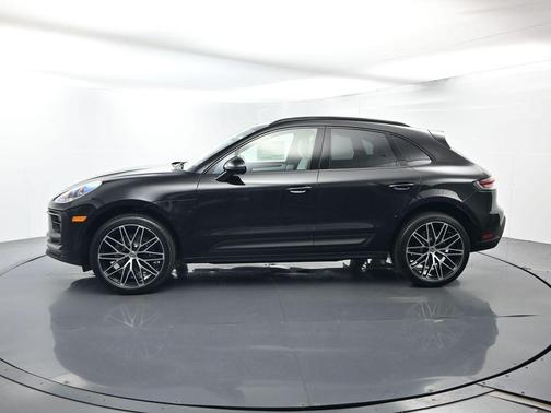 Jet Black 2026 Porsche Macan Base