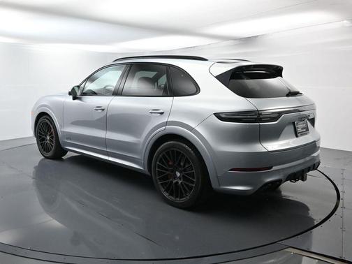 2021 Porsche Cayenne GTS