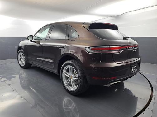 2021 Porsche Macan Base