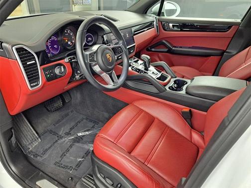 2023 Porsche Cayenne