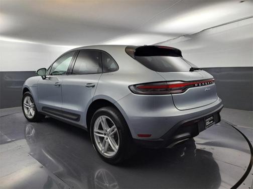 2022 Porsche Macan Base