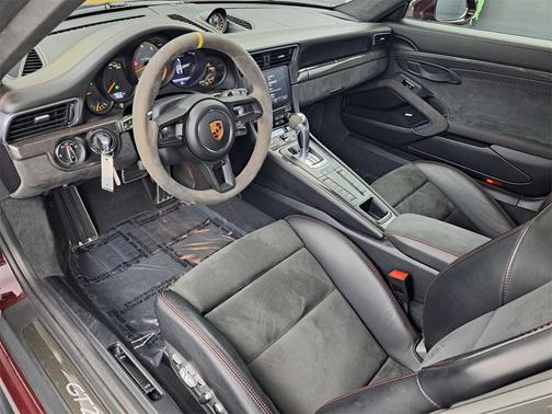 2018 Porsche 911 GT2 RS