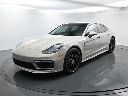 2022 Porsche Panamera 4 Platinum Edition