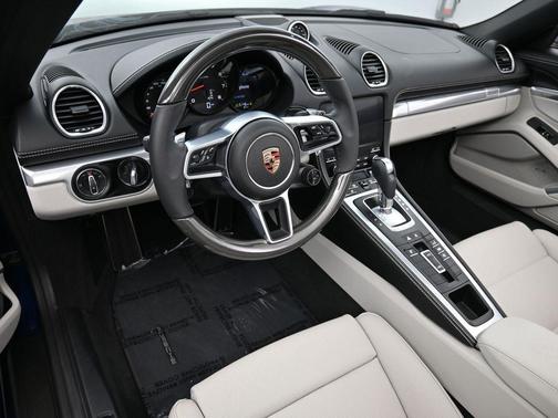 2025 Porsche 718 Boxster STYLE EDITION