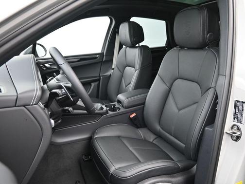 Chalk 2026 Porsche Macan T