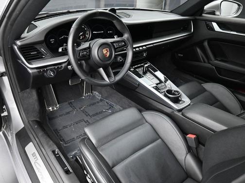 2020 Porsche 911 Carrera 4S