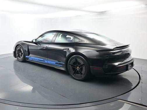 2025 Porsche Taycan Turbo