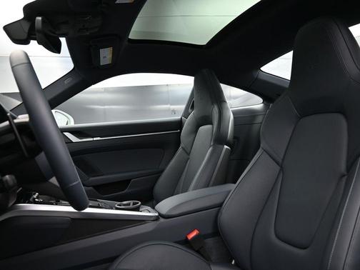 2025 Porsche 911 Carrera S