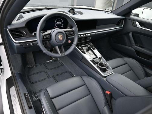 2025 Porsche 911 Carrera S