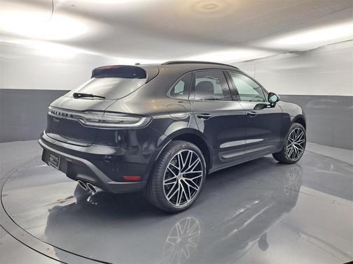 2024 Porsche Macan T