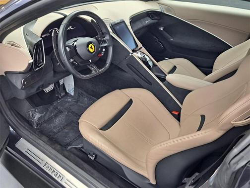 2021 Ferrari Roma Base