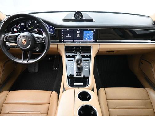 2023 Porsche Panamera 4S Executive