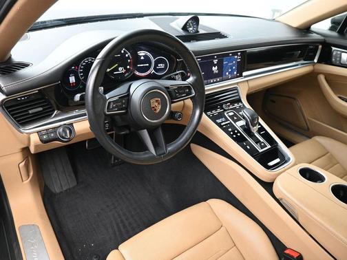 2023 Porsche Panamera 4S Executive