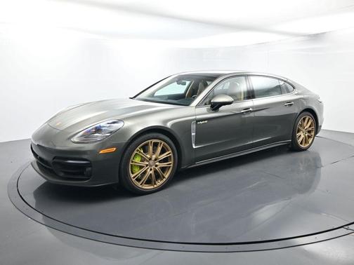 2023 Porsche Panamera 4S Executive