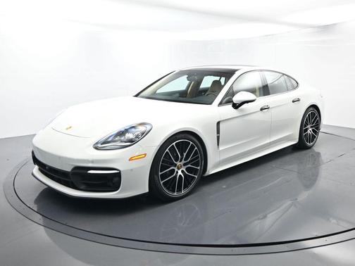 2023 Porsche Panamera Platinum Edition