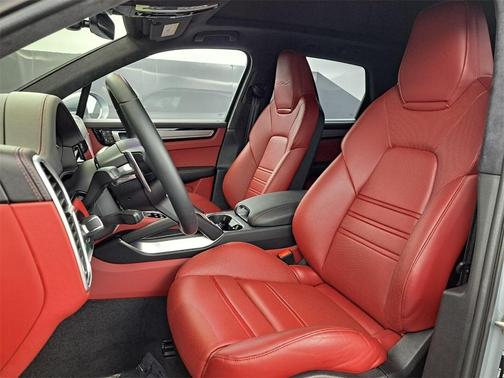 2023 Porsche Cayenne E-Hybrid Turbo S