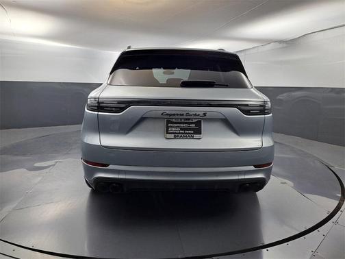 2023 Porsche Cayenne E-Hybrid Turbo S