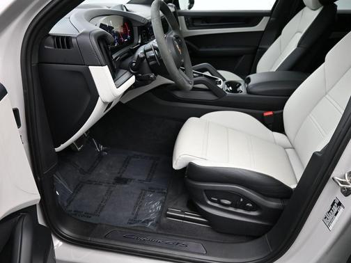 2026 Porsche Cayenne GTS