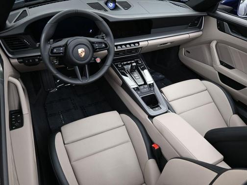 2025 Porsche 911 Carrera