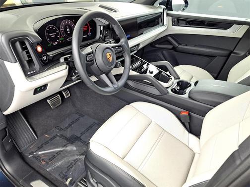 2024 Porsche Cayenne S