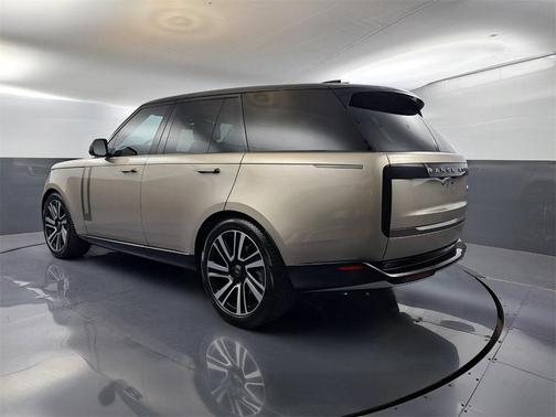 2023 Land Rover Range Rover P530 SE
