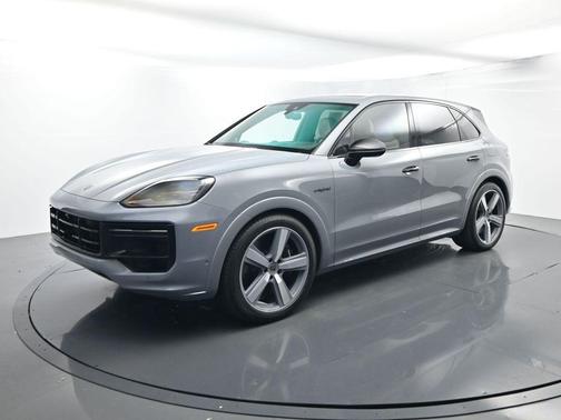 2025 Porsche Cayenne Turbo