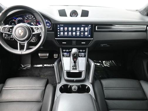 2023 Porsche Cayenne GTS