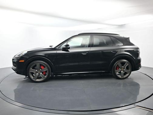 2023 Porsche Cayenne GTS