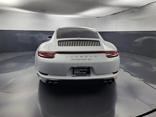 2019 Porsche 911 Carrera 4S