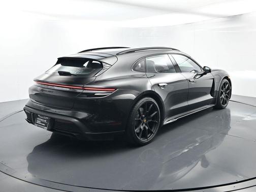 2024 Porsche Taycan GTS