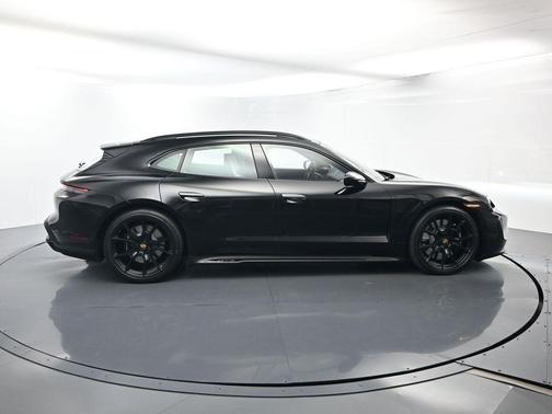 2024 Porsche Taycan GTS