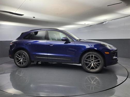 2024 Porsche Macan Base (PDK)