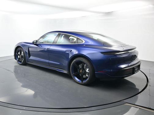 2020 Porsche Taycan Turbo