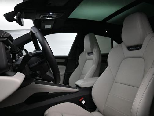 2024 Porsche Macan 4