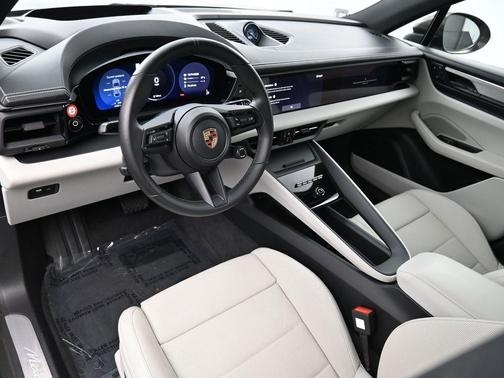 2024 Porsche Macan 4