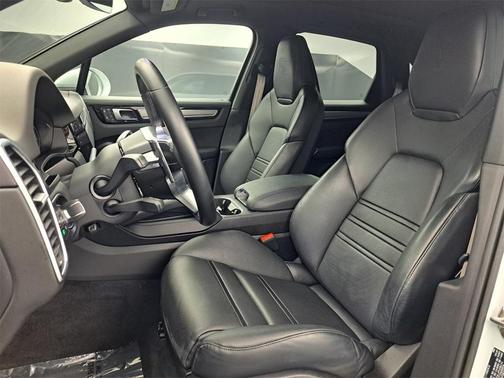 2023 Porsche Cayenne E-Hybrid Platinum Edition