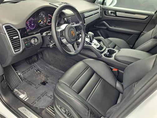 2023 Porsche Cayenne E-Hybrid Platinum Edition