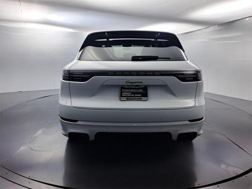 2023 Porsche Cayenne E-Hybrid Platinum Edition