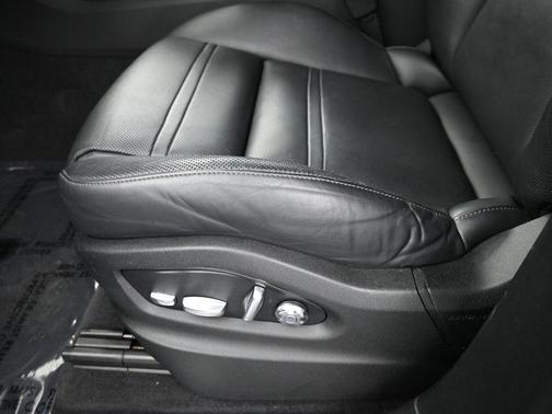 2019 Porsche Cayenne Base