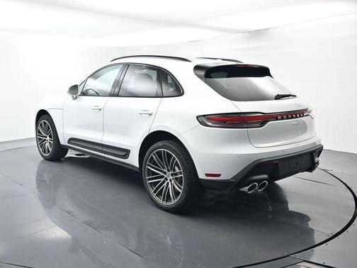 Carrara White 2026 Porsche Macan Base