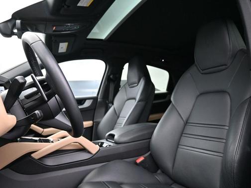 2024 Porsche Cayenne AWD