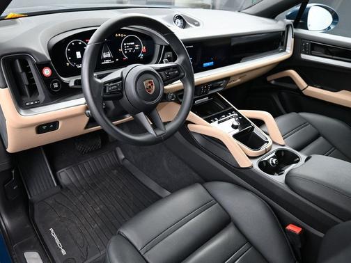 2024 Porsche Cayenne AWD