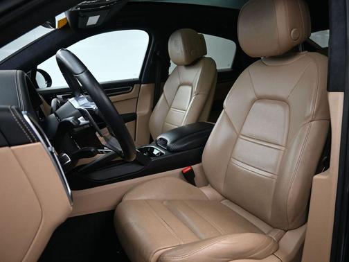 2021 Porsche Cayenne GTS