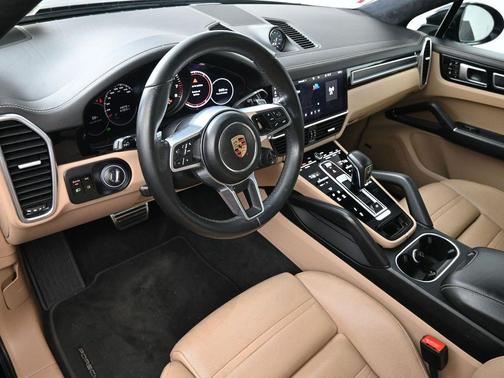 2021 Porsche Cayenne GTS