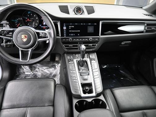 2021 Porsche Macan Base