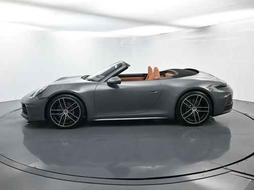 2025 Porsche 911 Carrera