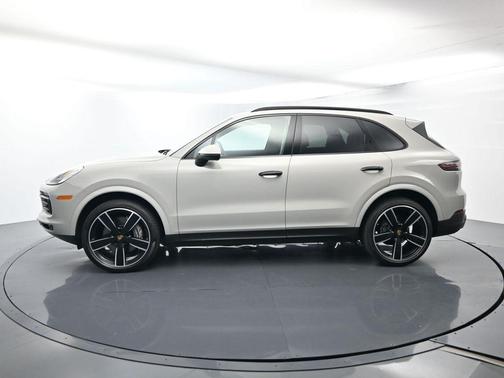 2022 Porsche Cayenne 
