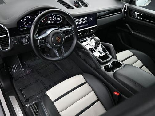 2022 Porsche Cayenne 