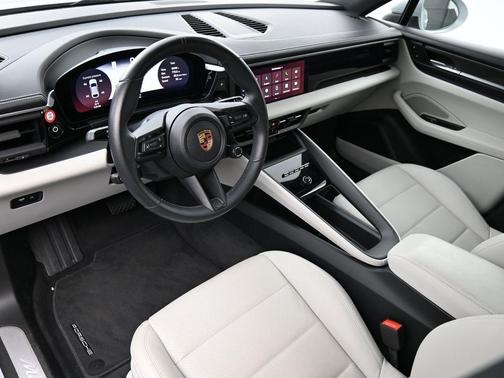 2024 Porsche Macan 4