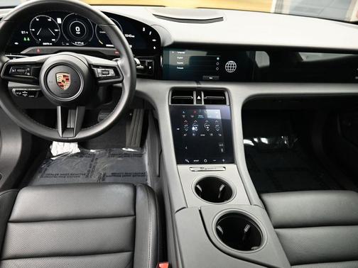 2022 Porsche Taycan Base
